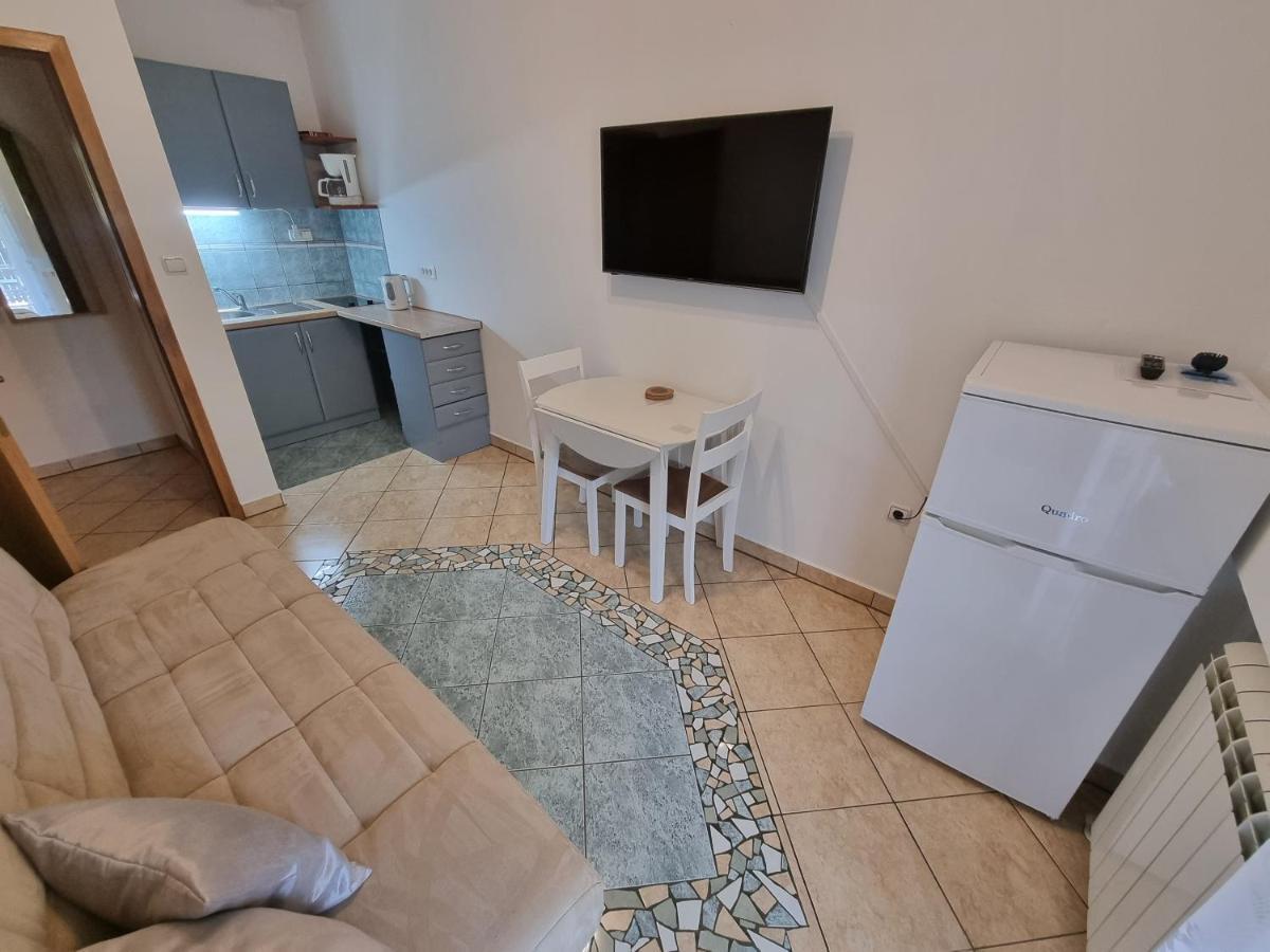 LižnjanApartman 2公寓 外观 照片